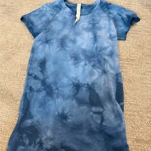 lululemon Blue Tie-Dye Short Sleeve shirt